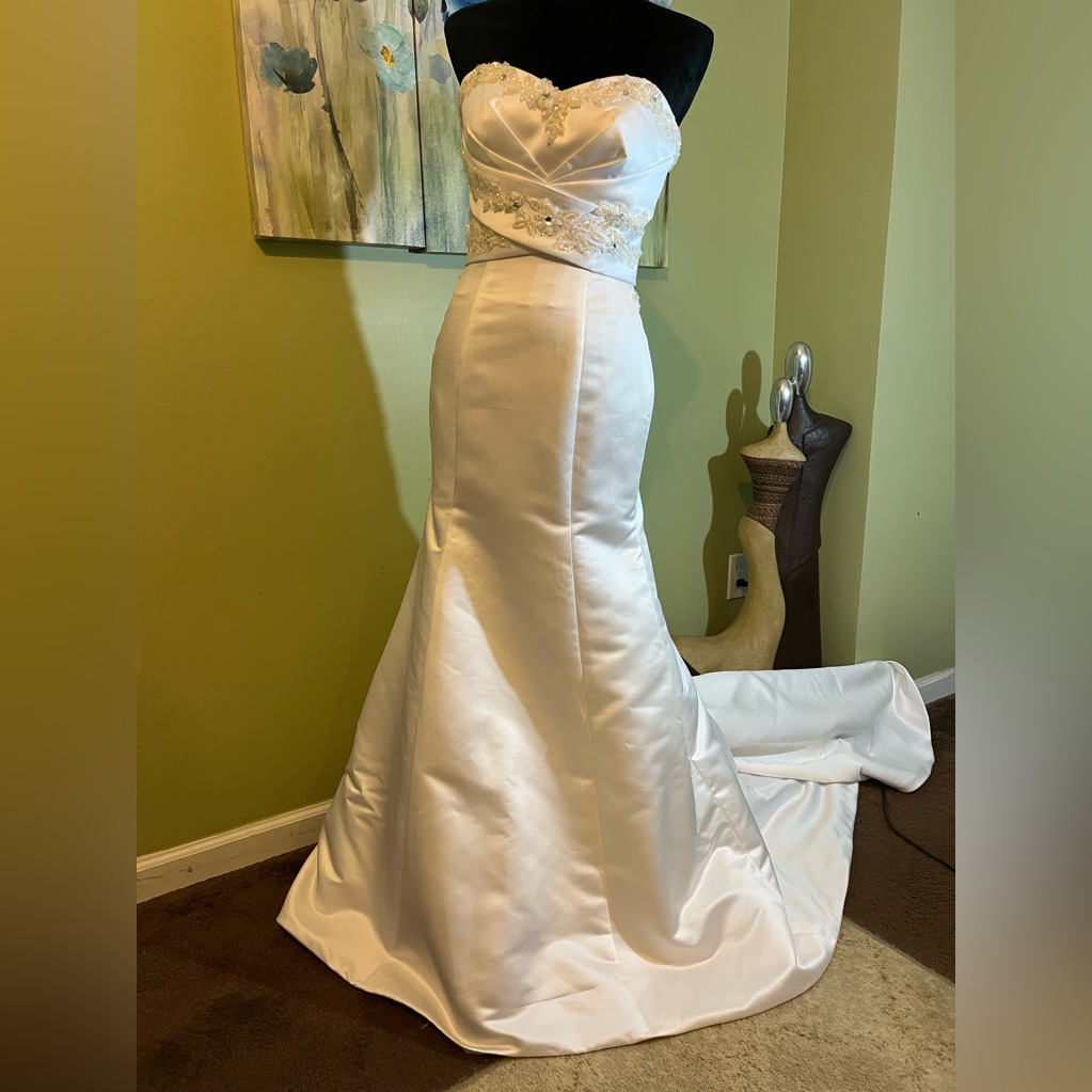 This Satin Mermaid Wedding Gown Is A True Masterpiece By Da Vinci Bridal